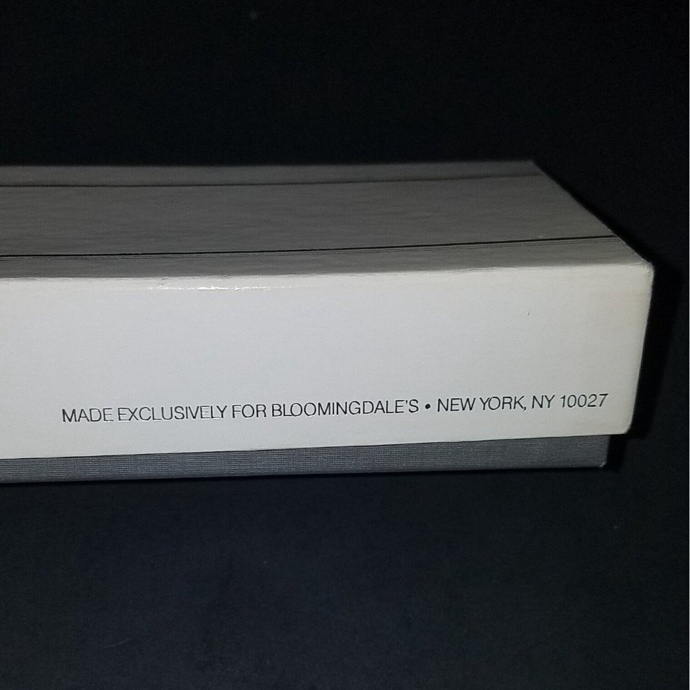 VTG Bloomingdale's Scented Beige Sandalwood 3 Cakes Soap NEW OLD STOCK in box - Picture 6 of 9